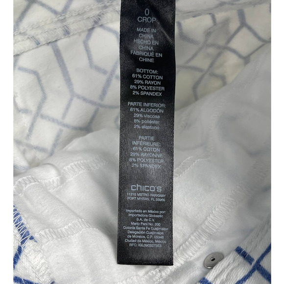 So Slimming Girlfriend Crop by Chico's, Size 0 (Normal Size 4) Blue and White - Picture 6 of 13